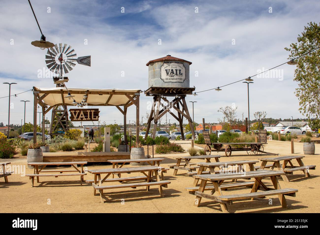 Temecula, Kalifornien, Vereinigte Staaten - 04-08-2019: Eine Ansicht der Elemente des Hauptquartiers von Vail. Stockfoto