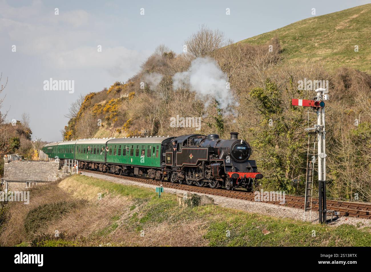BR Standard Class 4 2-6-4T Nr. 80104 (läuft als 80126), Corfe Castle, Dorset, England, Großbritannien Stockfoto