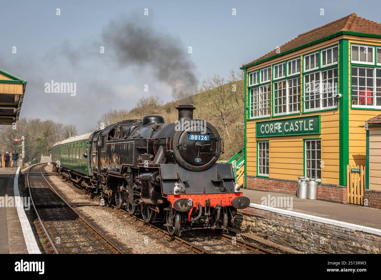 BR Standard Class 4 2-6-4T Nr. 80104 (läuft als 80126), Corfe Castle, Dorset, England, Großbritannien Stockfoto