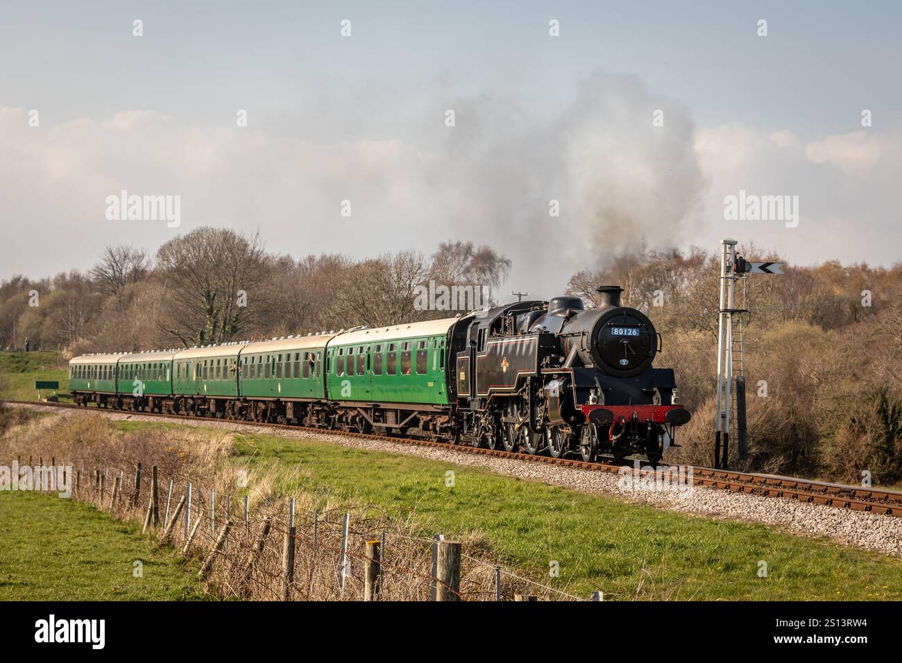 BR Standard Class 4 2-6-4T Nr. 80104 (läuft als 80126), Norden, Dorset, England, Großbritannien Stockfoto