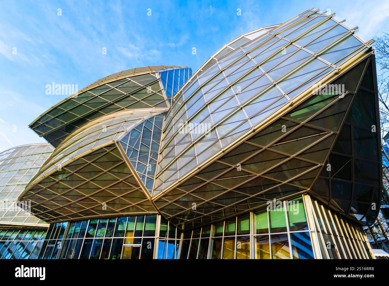 Das Bürogebäude von Novartis Pharma wurde von Frank O. Gehry, Novartis Campus in Basel, Schweiz, entworfen. Stockfoto
