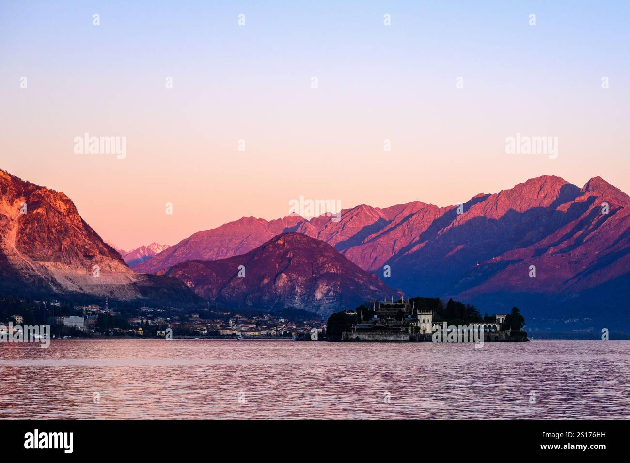 Sonnenaufgang am Lago Maggiore, Italien Stockfoto