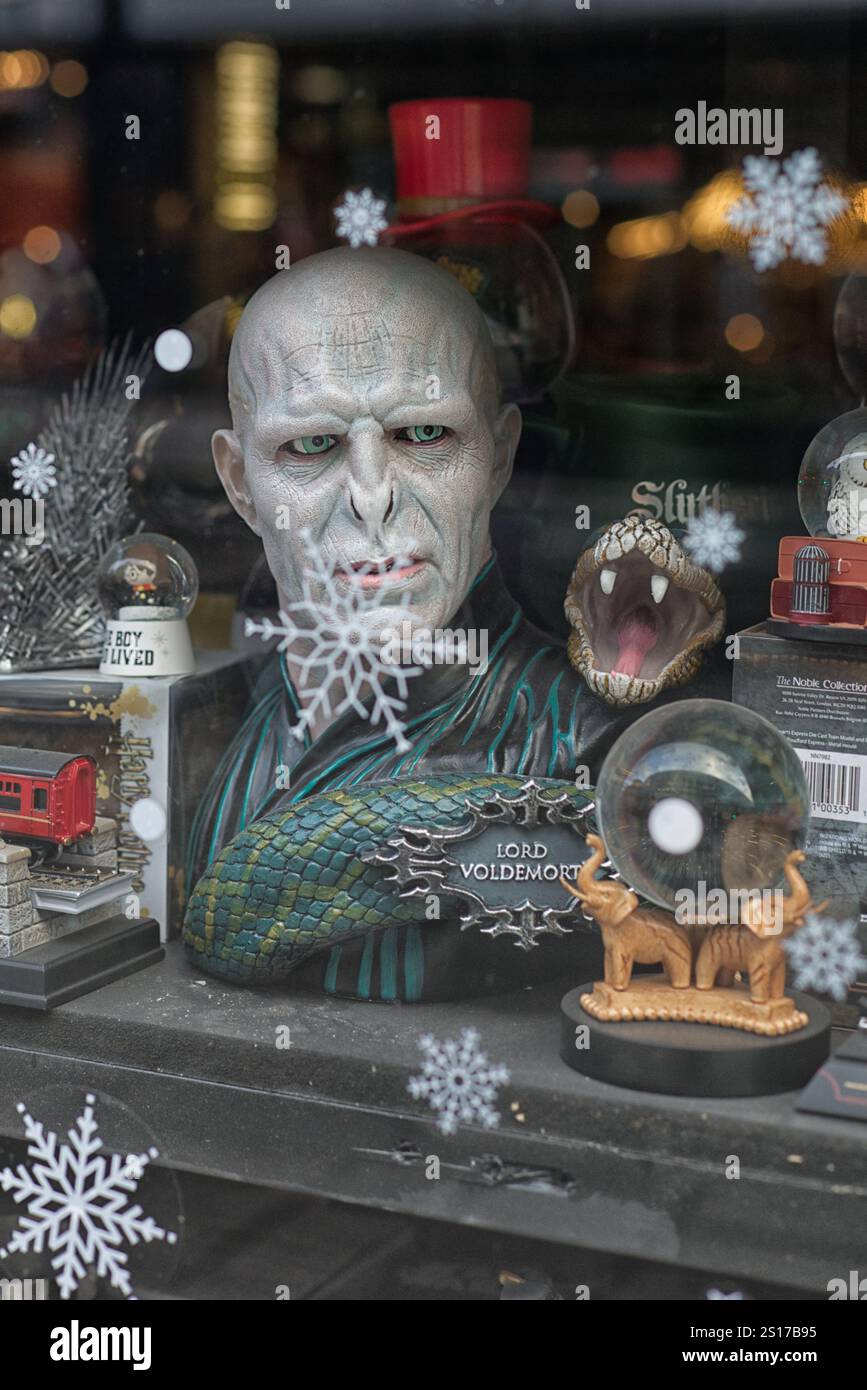lord Voldemort und Nagini Stockfoto