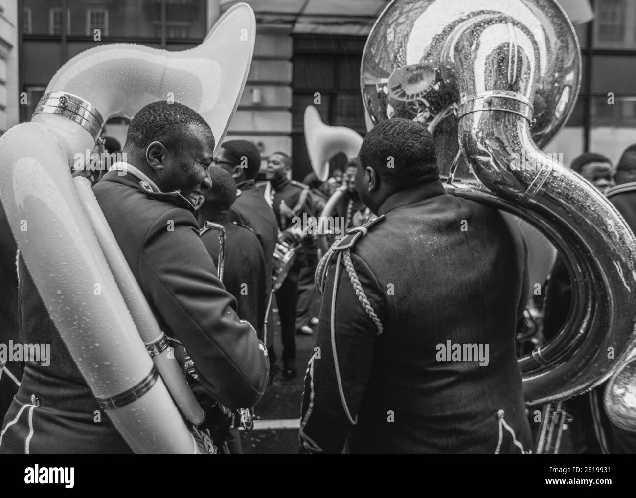 Die Kimbanguist Brass Band bei der New Year Parade 2025 in London. Stockfoto