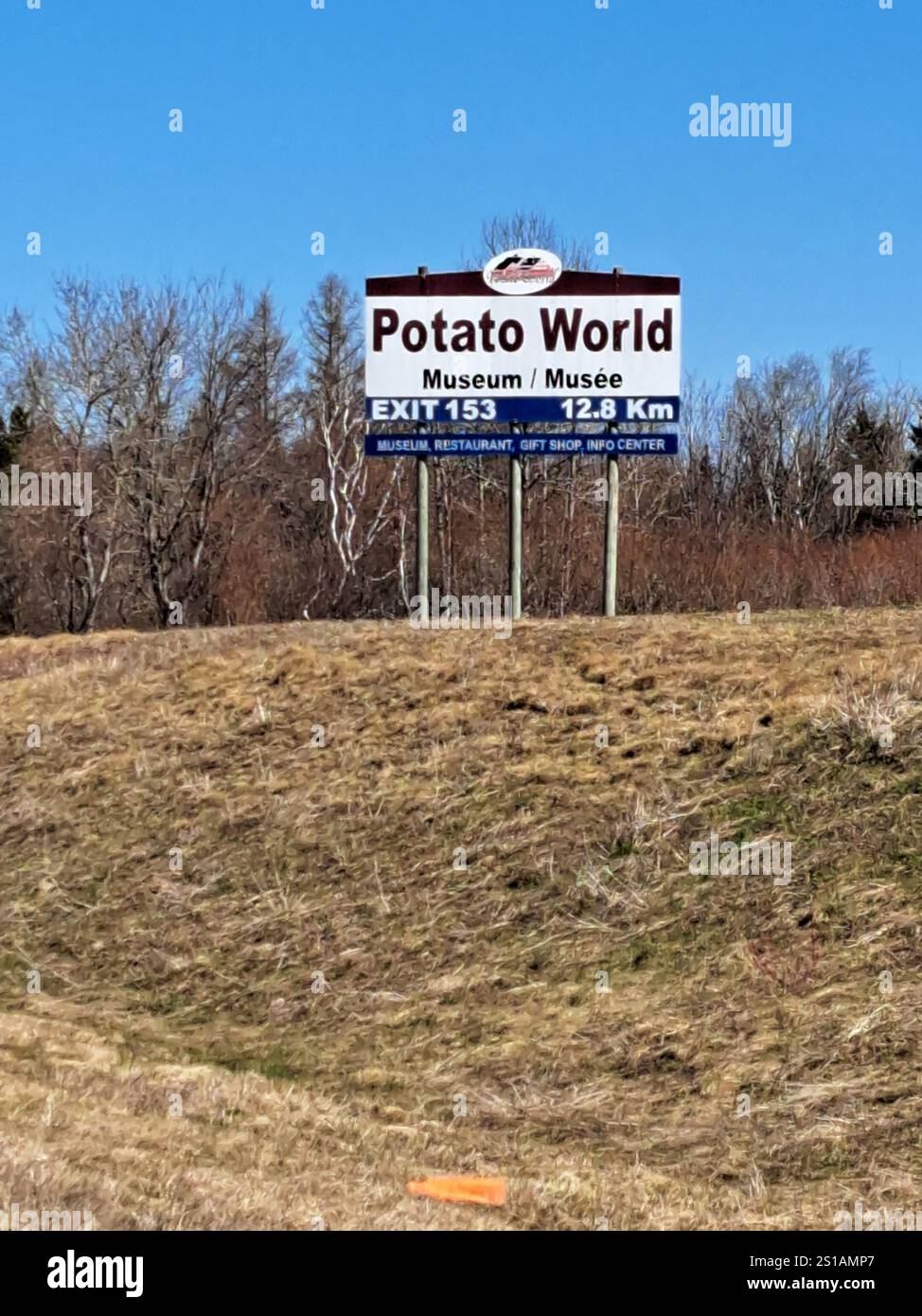 Wegweiser zum Potato World Museum am Trans Canada Highway in Florenceville Bristol, New Brunswick, Kanada Stockfoto