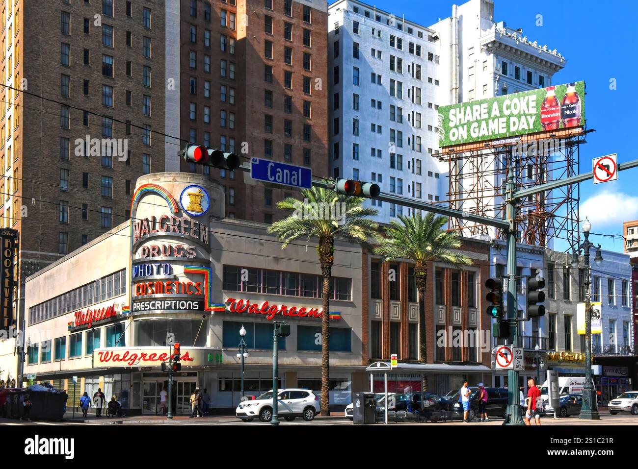 New Orleans, LA, USA - 26. September 2019: Walgreens, hier an der Ecke Canal St und Baronne St abgebildet, ist die zweitgrößte Apothekenkette in Stockfoto