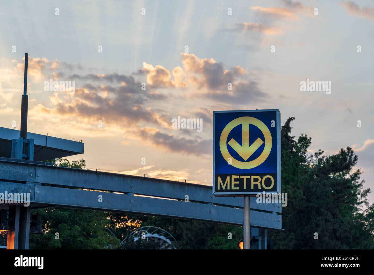 Montreal, Quebec, Kanada - 11. August 2021: Montreal Metro Station Papineau. Stockfoto