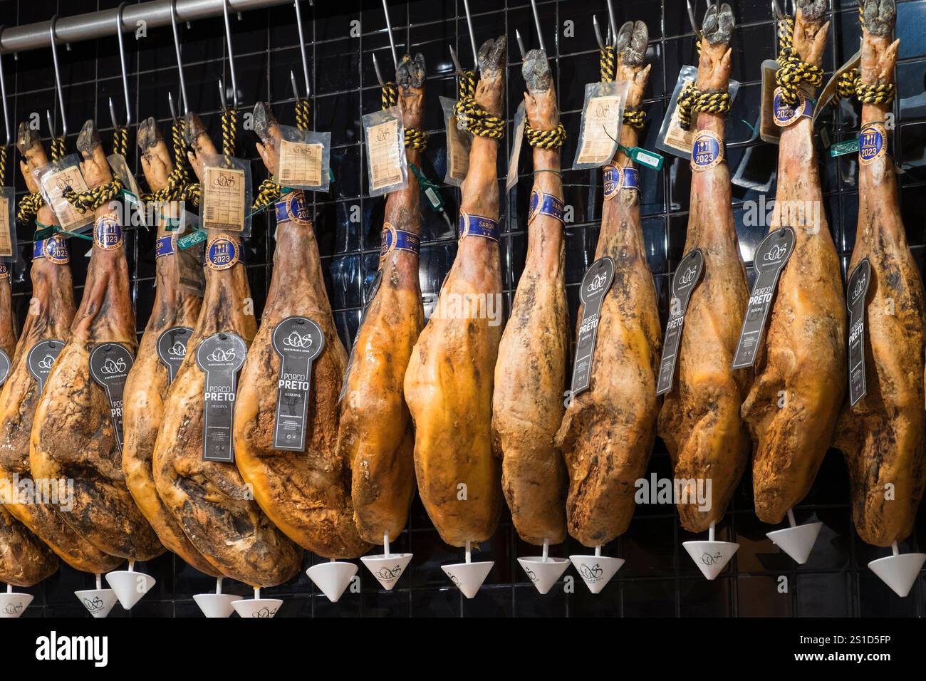 Räucherschinken Time-Out-Markt Lissabon Portugal Stockfoto
