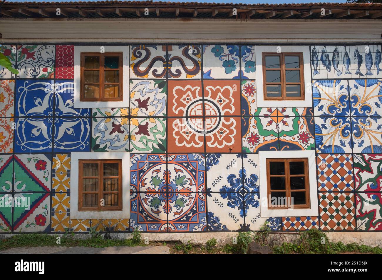 Farbenfrohes Fliesenhaus Fontainhas Panjim Goa India Stockfoto