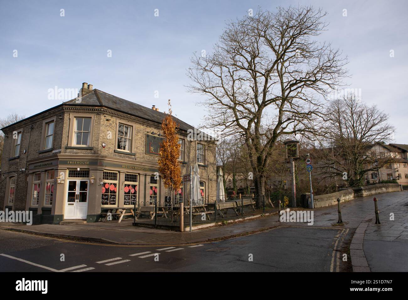 Red Lion Pub, Bishops Bridge über den Wensum River, Bishopsgate, Norwich Stockfoto