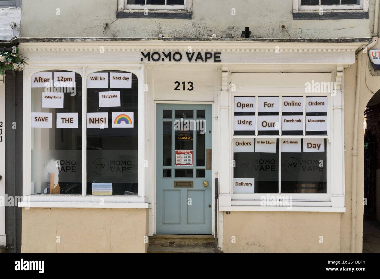 elfbar elfa master akku Vape store -Fotos und -Bildmaterial in hoher Auflösung – Alamy
