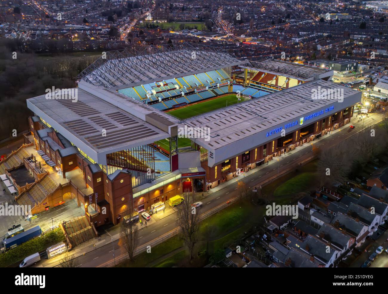 Luftbild von Villa Park, dem Zuhause des Aston Villa Football Club. 30. Dezember 2024 Stockfoto