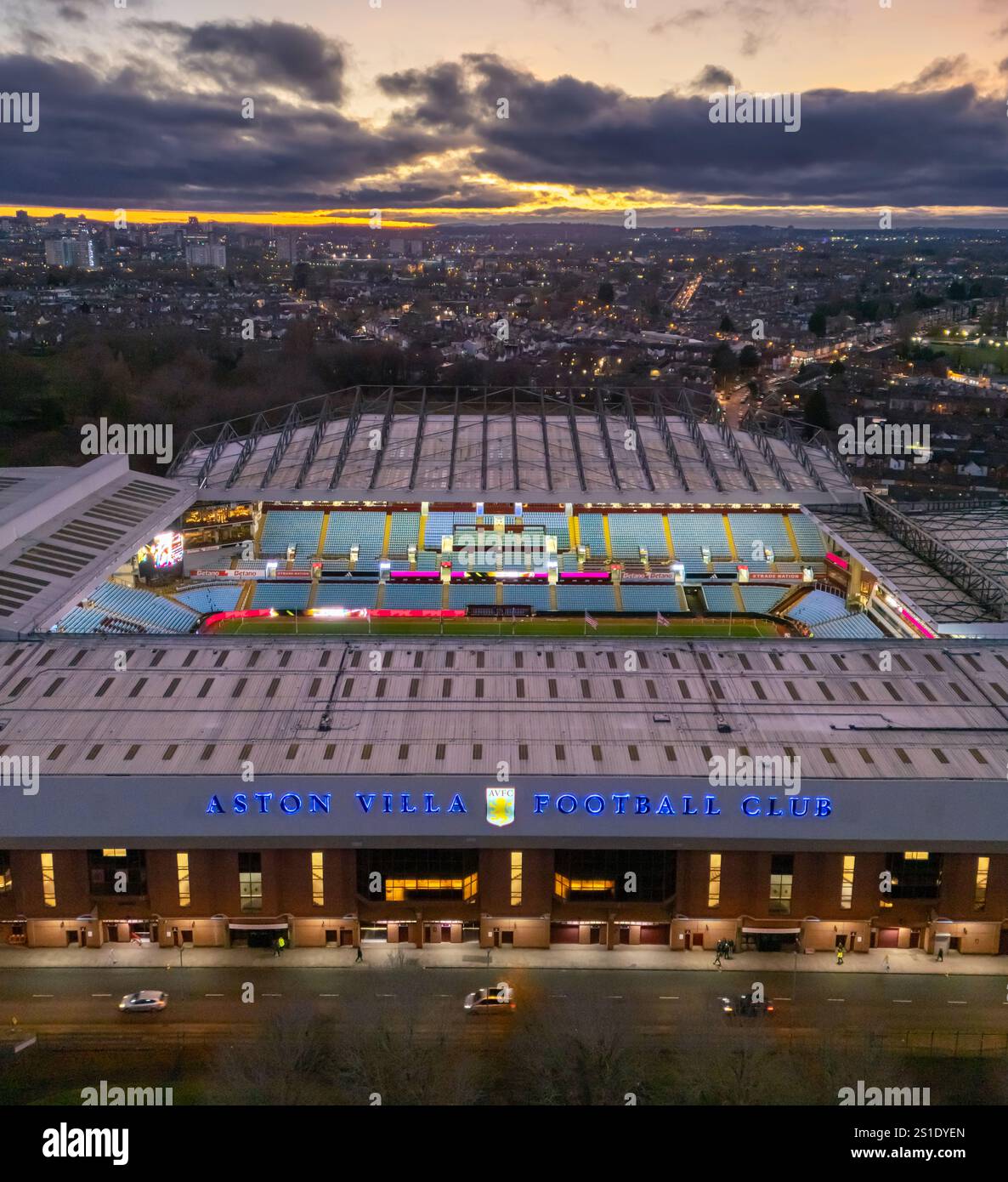 Luftbild von Villa Park, dem Zuhause des Aston Villa Football Club. 30. Dezember 2024 Stockfoto