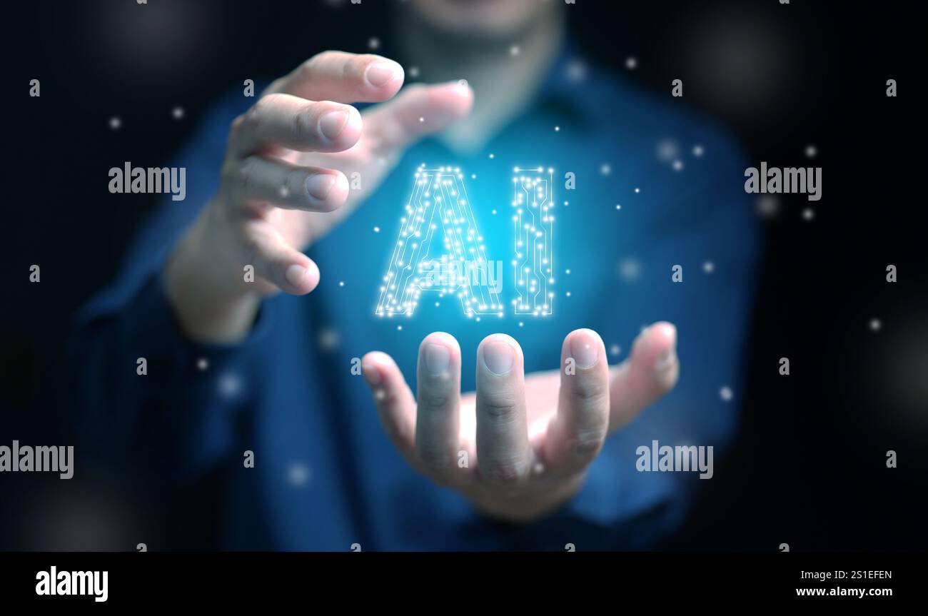 Künstliche Intelligenz. Die Hände eines Mannes tragen einen KI-Text mit Schaltungsmuster, der hell im Dunkeln leuchtet. KI-Technologie. Stockfoto