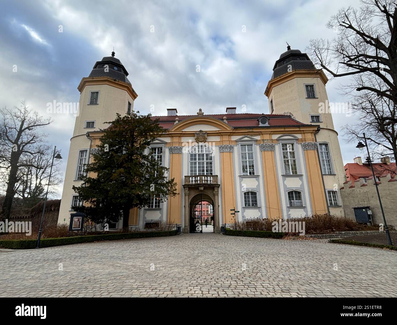 Schloss Książ in Polen. Historisches polnisches mittelalterliches Gebäude und Gelände. Stockfoto