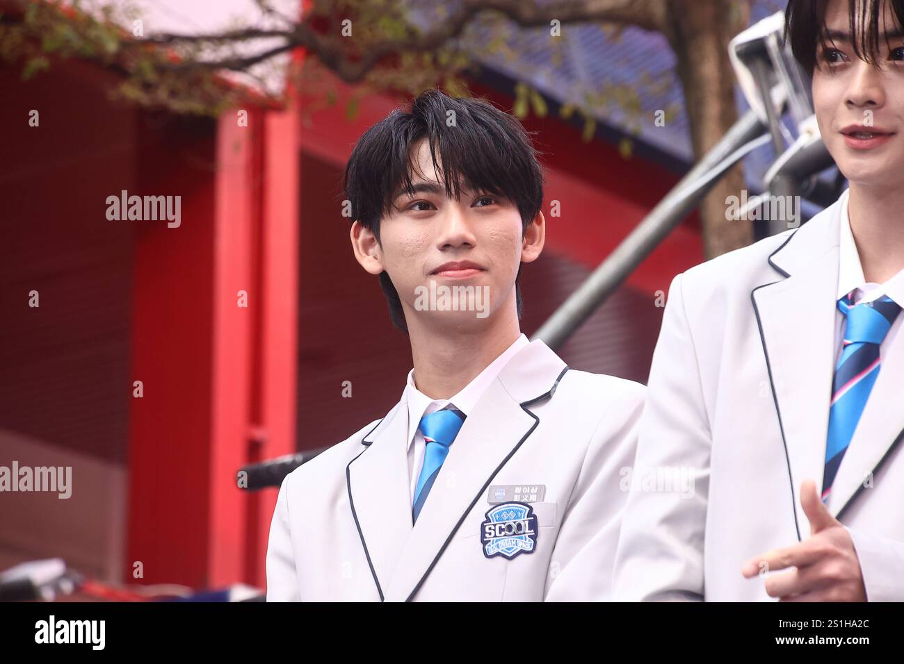 TAIPEI, CHINA - 4. JANUAR 2025 - U: NUS-Bandmitglieder nahmen als Gäste an der Unterzeichnungszeremonie der 7-köpfigen Gruppe Teil, die für das Finale von t ausgewählt wurde Stockfoto