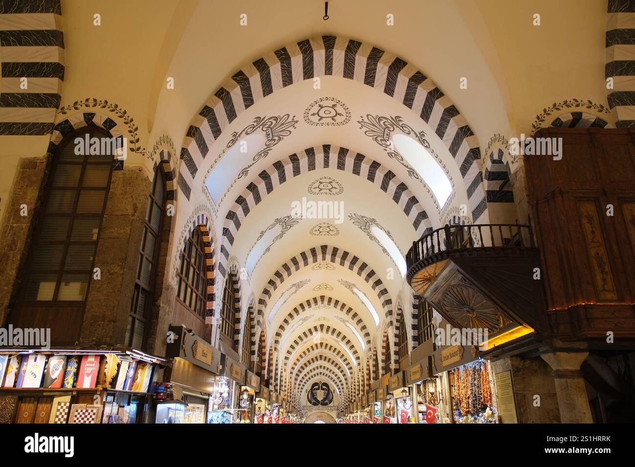 Im Inneren des Gewürzbasars (Mısır Çarşısı) Stockfoto