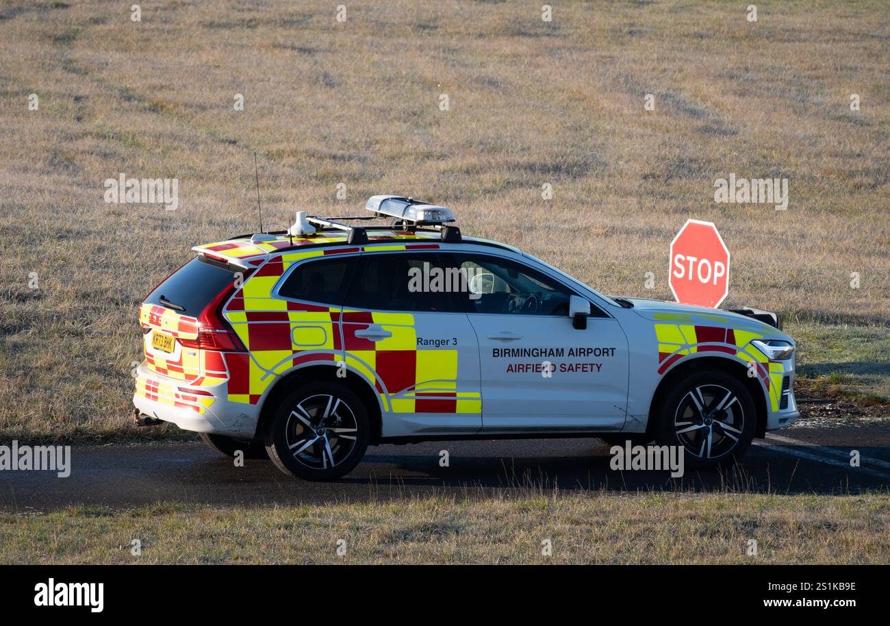 Flughafensicherheit Volvo Car, Flughafen Birmingham, Großbritannien Stockfoto