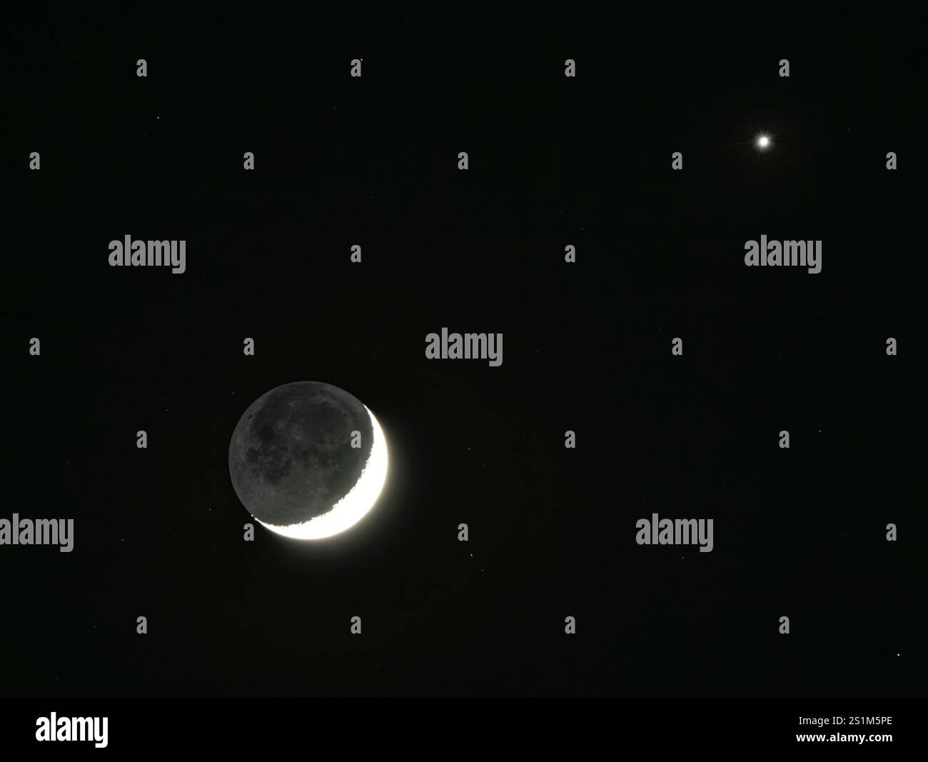 Mond und Venus in enger Verbindung Stockfoto