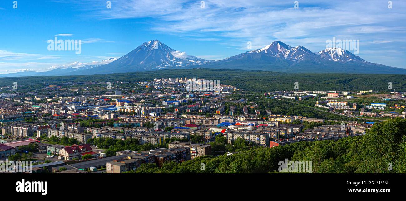 Panorama der Stadt Petropavlovsk-Kamtschatski, Kamtschatka, Russland Stockfoto