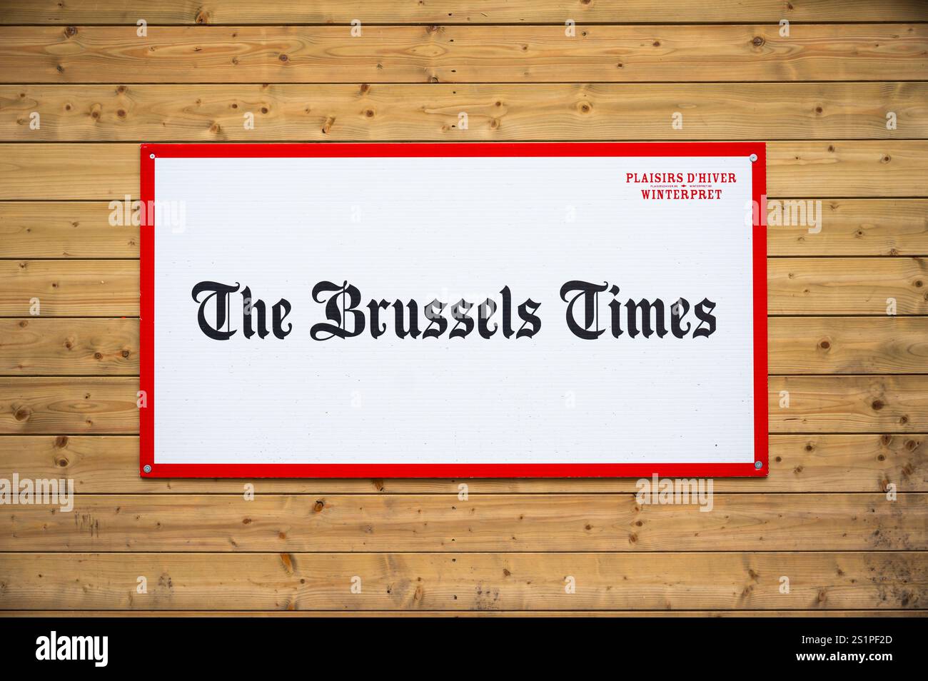 Sign of the Brussels Times, eine Regionalzeitung in der Altstadt von Brüssel, Belgien, 3. Januar 2025 Stockfoto