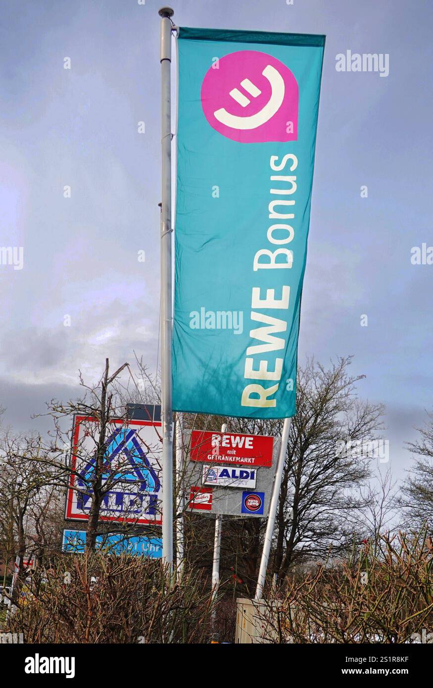 REWE Bonus Werbefahne - gesehen am 04.01.2025 in Hannover *** REWE Bonus Werbefahne gesehen am 04 01 2025 in Hannover Stockfoto