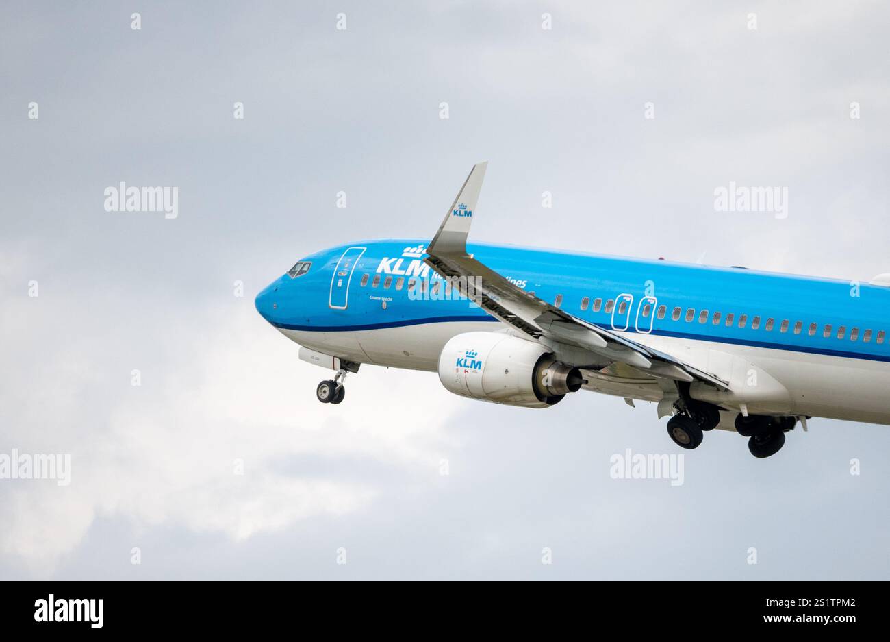 KLM Boeing 737-800 nach dem Start vom Flughafen Warschau Chopin 26.08.2024 Stockfoto