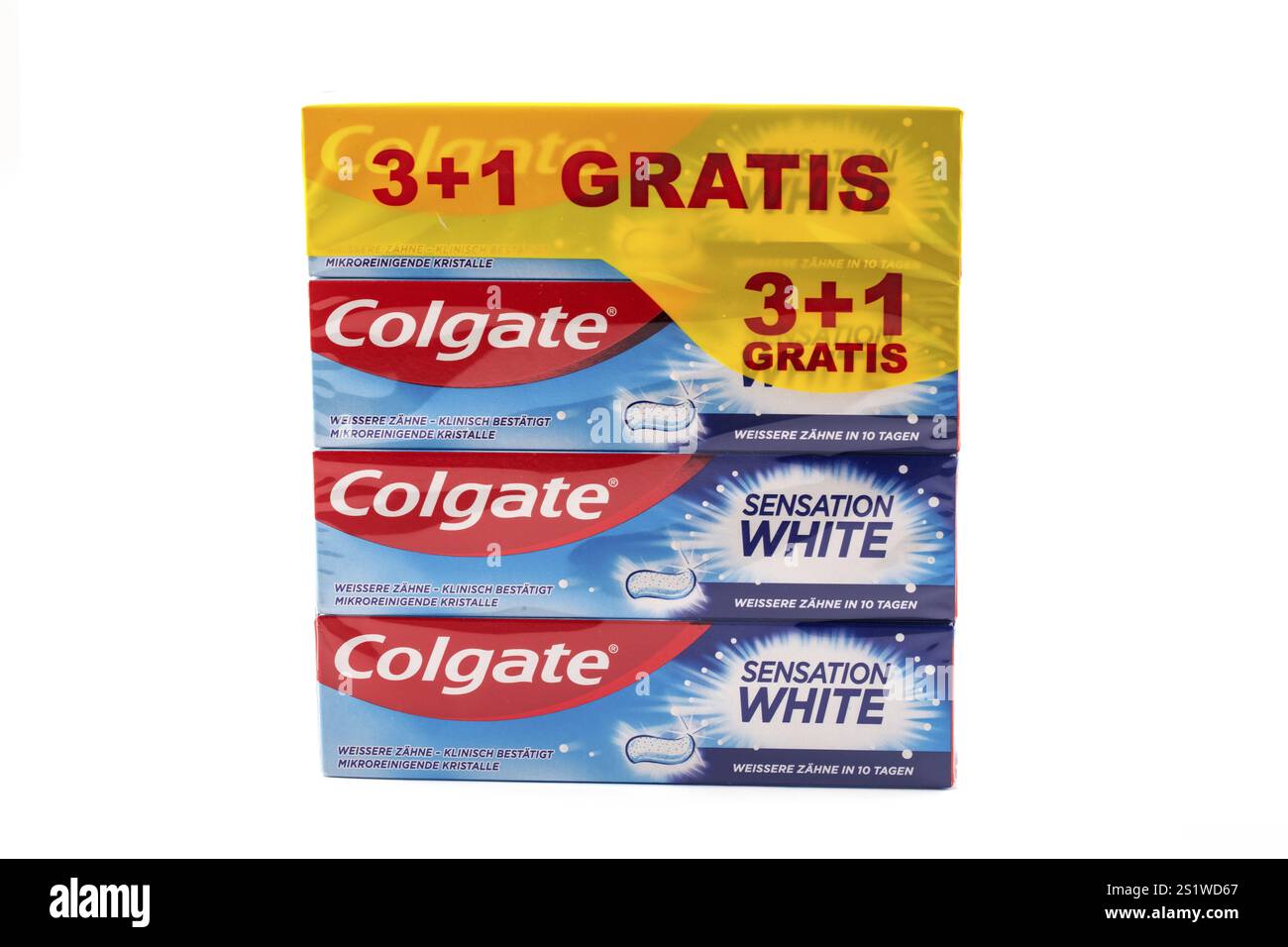 WETZLAR, Deutschland 14.07.2022: Colgate Zahnpasta in einer Box. Colgate ist eine Marke von Zahnpasta, die von Colgate-Palmolive hergestellt wird Stockfoto