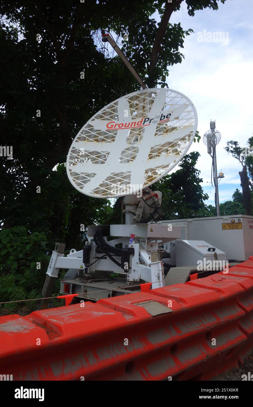 GroundProbe Messgeräte zur Messung der Stabilität der unterirdischen Hanglage nach einem Erdrutsch auf der Noah Range, verursacht durch den Zyklon Jasper, Daintree National Park, Quee Stockfoto