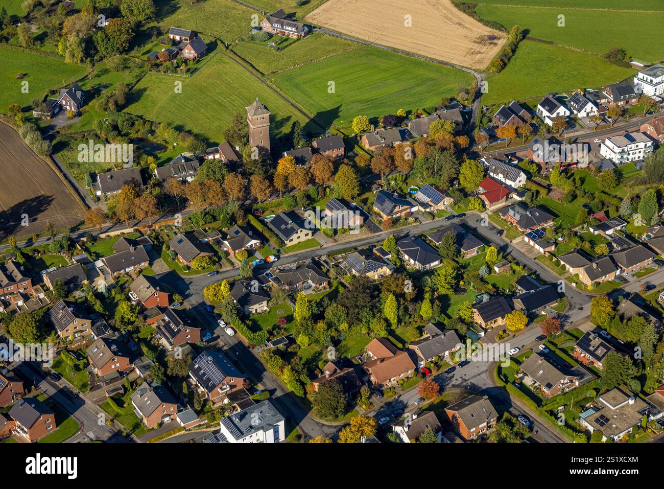 Luftbild, Wohngebiet und Wasserturm, Ortsansicht Cappenberg, Selm, Münsterland, Nordrhein-Westfalen, Deutschland Stockfoto