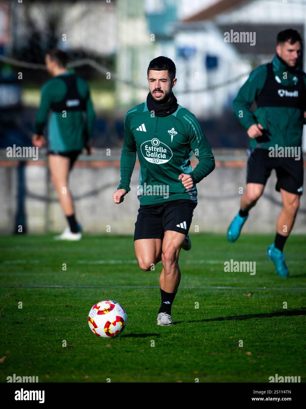 Ferrol, Spanien. 31. Dezember 2024. Racing Club Ferrol Trainingstag. Alvaro Sanz Stockfoto