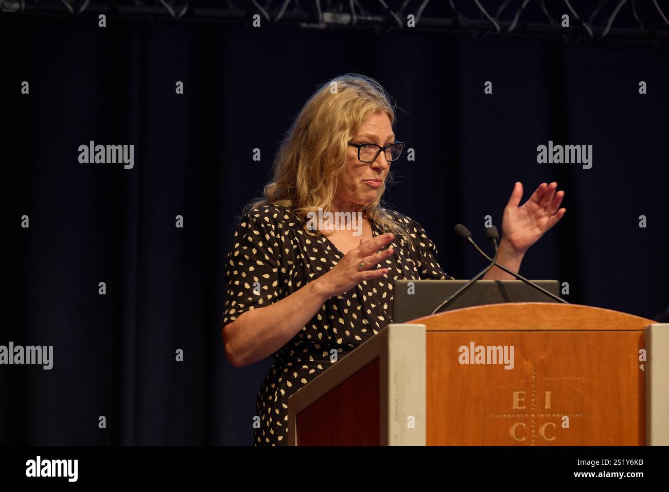 Edinburgh, Vereinigtes Königreich, 31. August 2024. Gillian Martin, MSP, Ministerin für Klimapolitik und amtierender Kabinettssekretär für Net Zero, hält während der SNP-Konferenz 2024 eine Rede über Schottlands Umwelt und biologische Vielfalt. Stockfoto