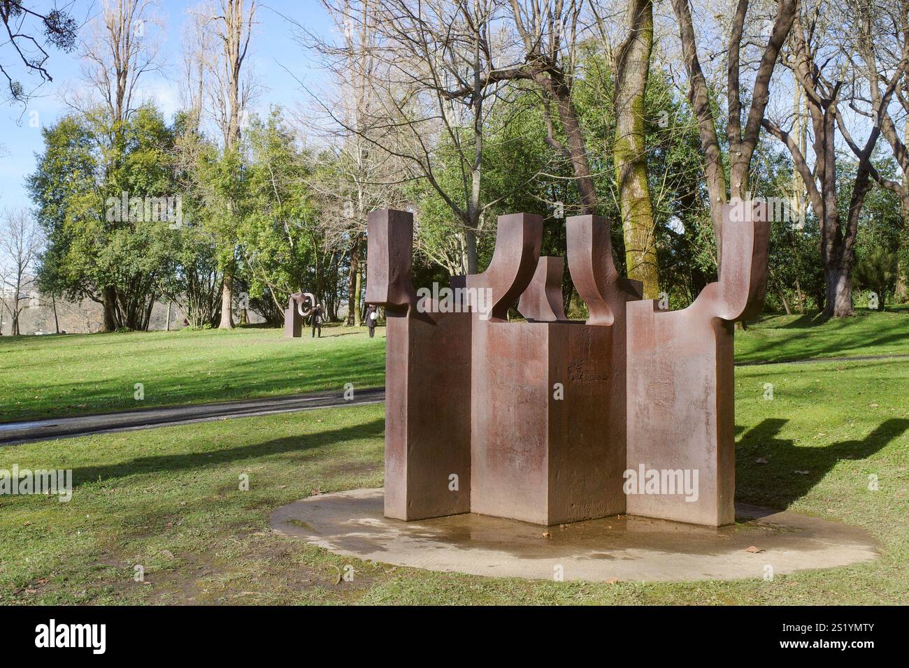 San Sebastian, Spanien - 4. Januar 2025 - Chillida Leku Museum und Park mit Skulpturen des baskischen Künstlers Eduardo Chillida Stockfoto