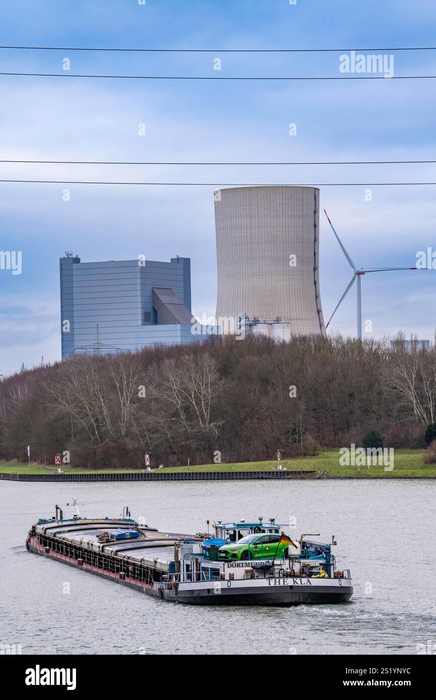 Das UNIPER-Kohlekraftwerk Datteln 4, Kraftwerkseinheit und Kühlturm, Windkraftanlage Nordex N149/5.X, Rhein-Herne-Kanal, Datteln, Nordrhein Stockfoto
