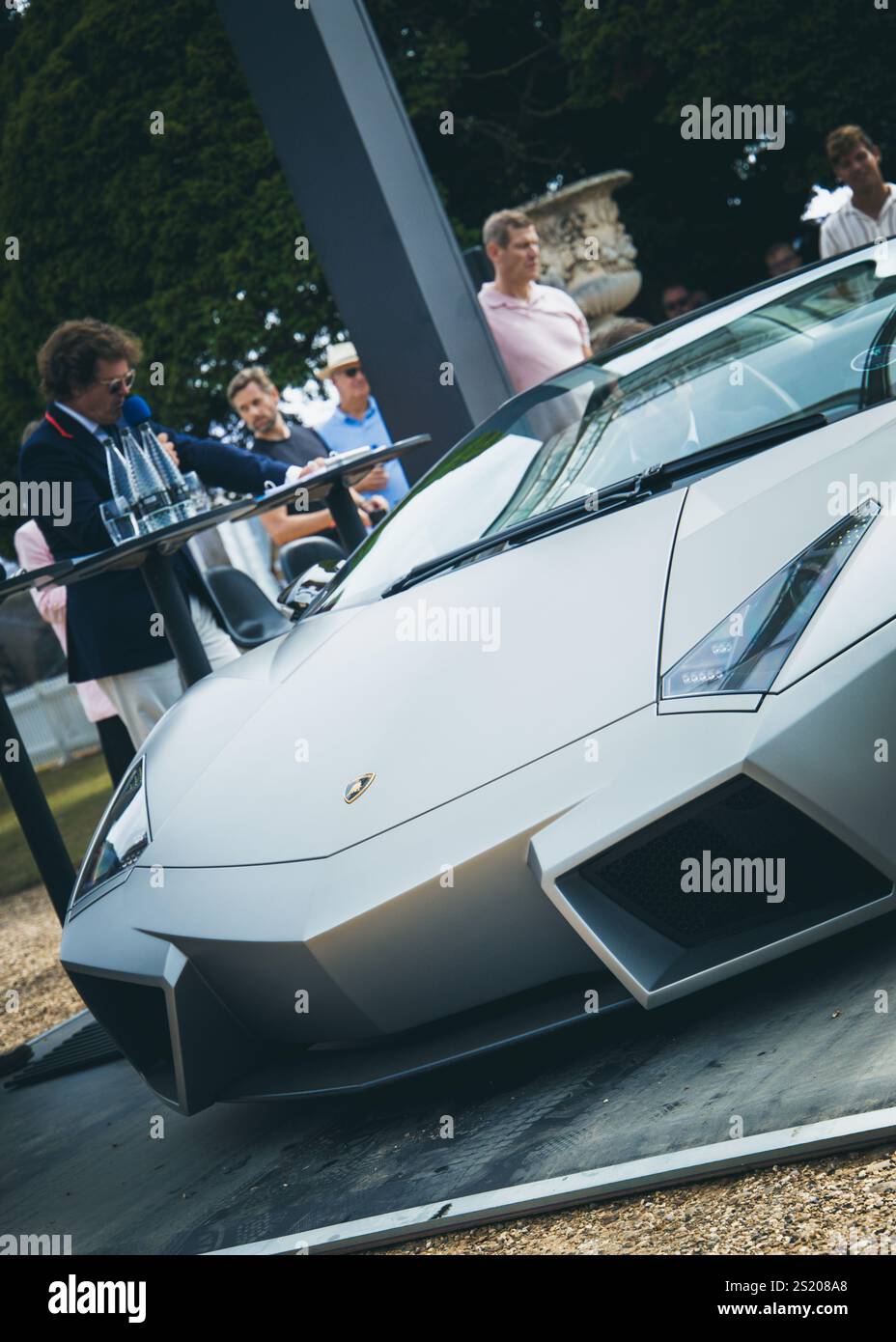 Ein Lamborghini Reventon Roadster wird auf dem Concours of Elegance 2024, Hampton Court Palace, London, präsentiert Stockfoto
