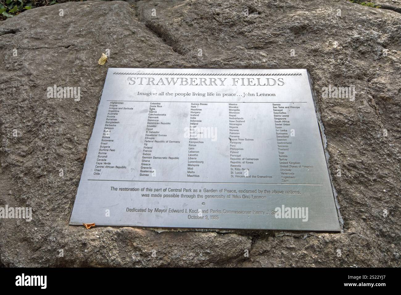 Gedenktafel in Strawberry Fields, Central Park, Manhattan, New York City, USA Stockfoto