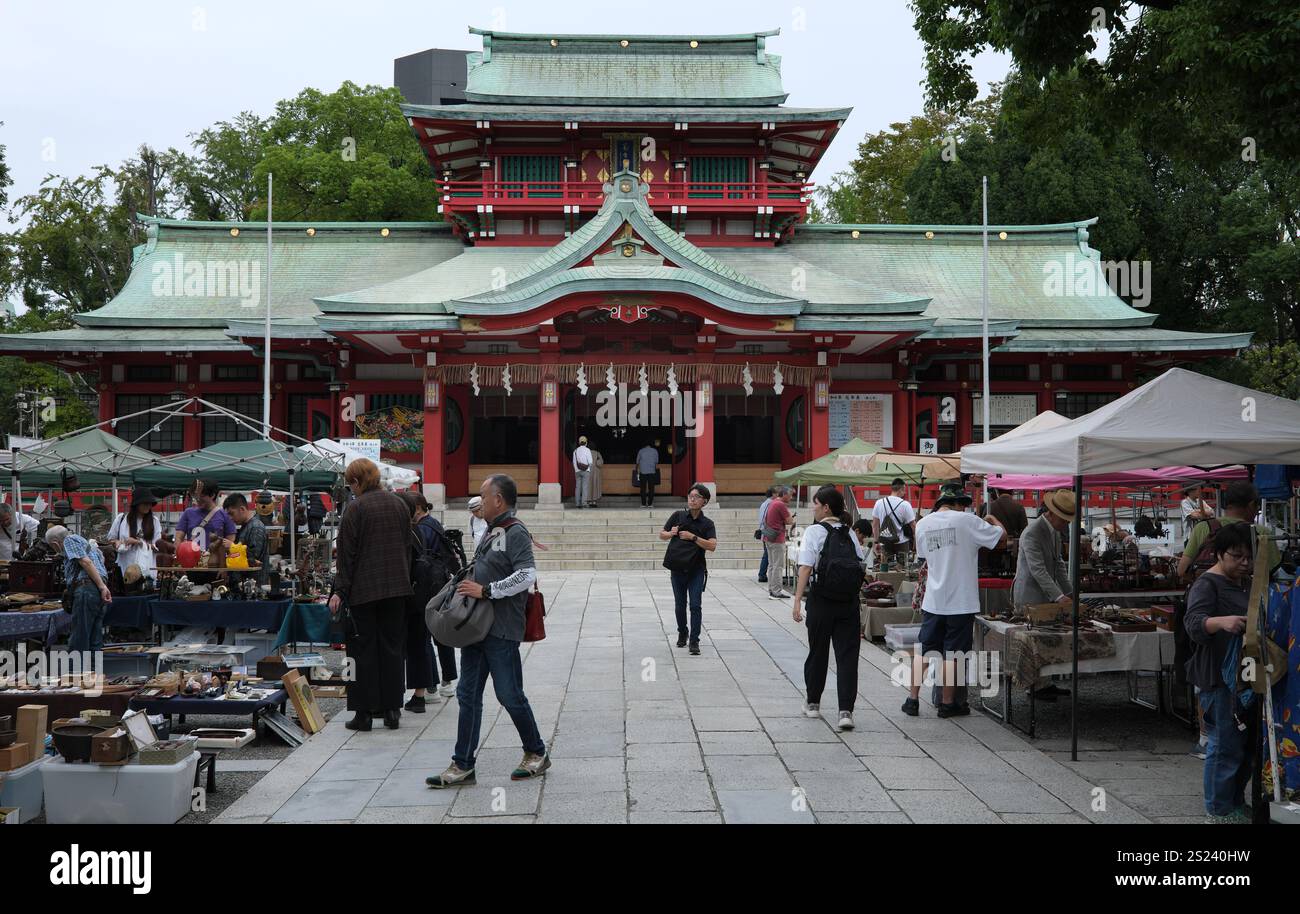 Tomioka Hachiman Schrein Floh und Antiquitätenmarkt in Tokio Japan Stockfoto