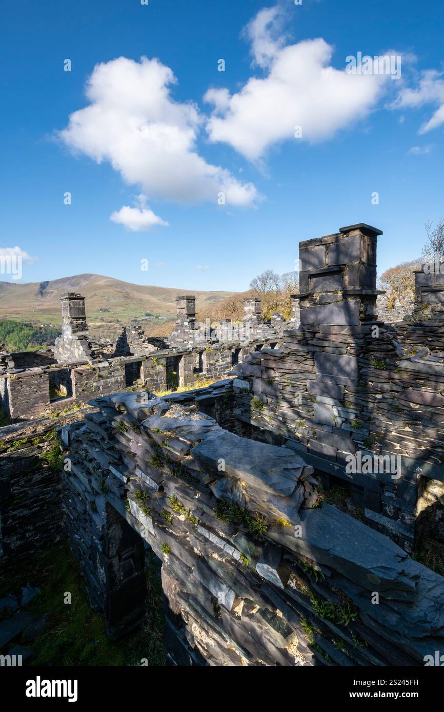 Anglesey Barracks im Dinorwig-Steinbruch oberhalb von Llanberis in den Bergen von Nordwales. Stockfoto