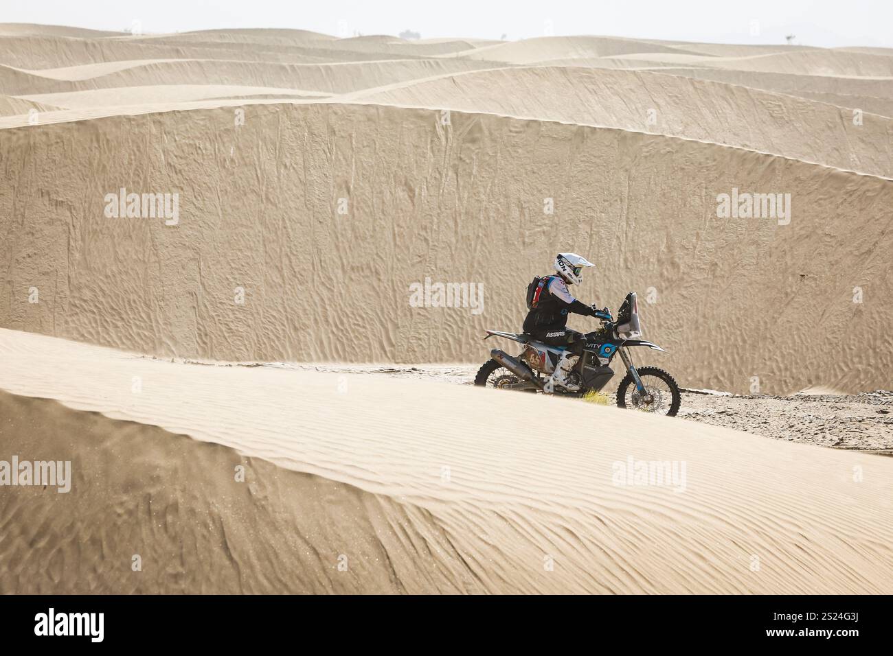 85 LUCCHESE Manuel (ita), Husqvarna, Rebel X, FIM W2RC, Rally2, Original von Motul, Aktion während der zweiten Etappe der Dakar 2025 vom 5. bis 6. Januar 2025 um Bisha, Saudi-Arabien Stockfoto