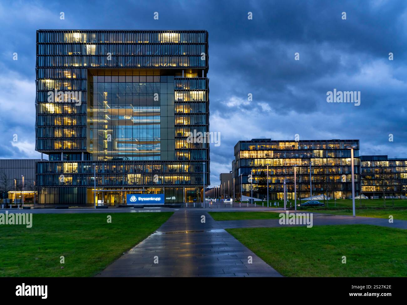 Ruhr Tech Campus Essen, vormals ThyssenKrupp Campus, Hauptsitz von ThyssenKrupp, Gebäude K1, seit 2024 weitere Unternehmen wie E. ON und Siemens h Stockfoto