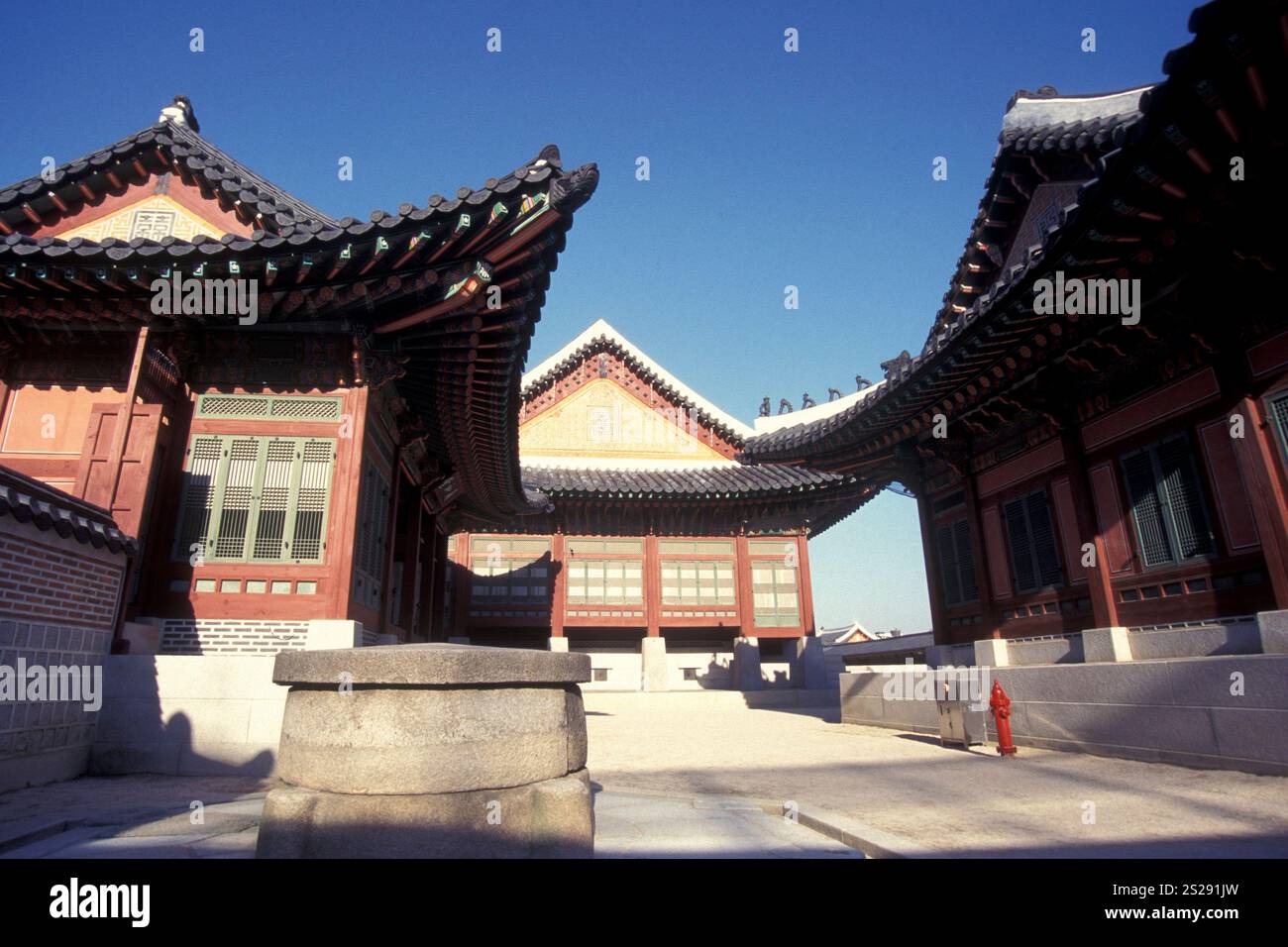 Die Toksugung Palast in der Stadt Seoul in Südkorea im EastAasia. Südkorea, Seoul, Mai 2006 Stockfoto