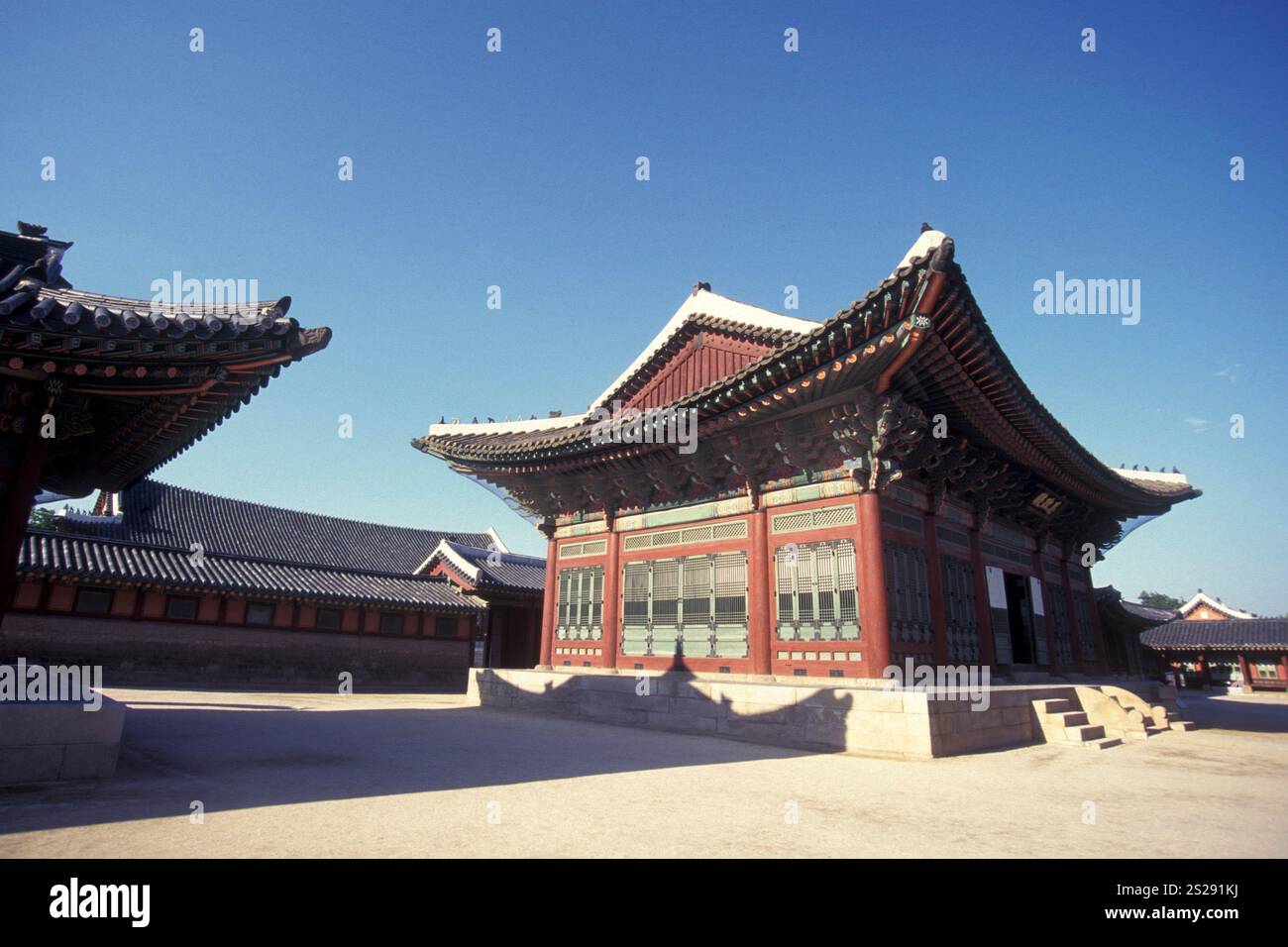 Die Toksugung Palast in der Stadt Seoul in Südkorea im EastAasia. Südkorea, Seoul, Mai 2006 Stockfoto