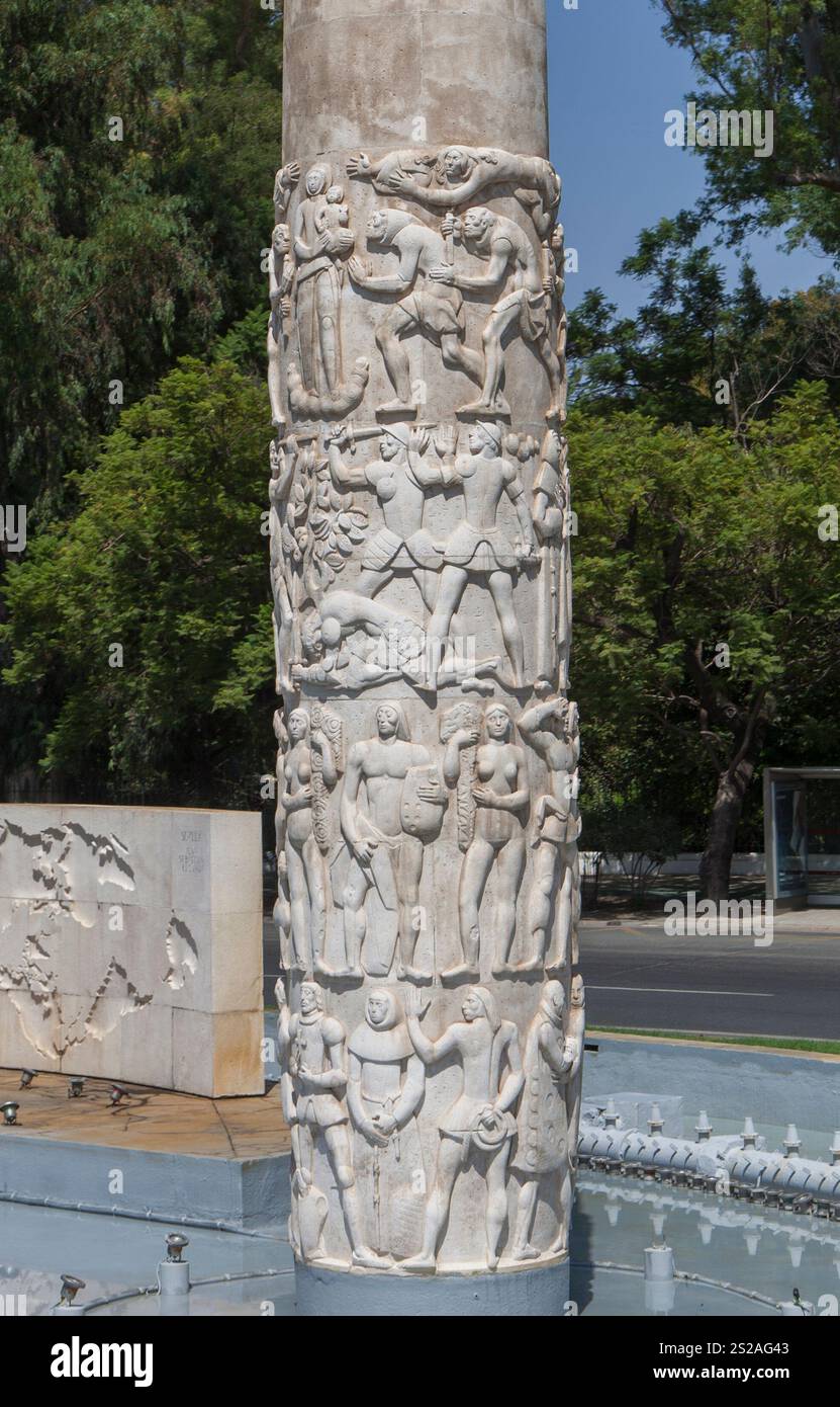 Sevilla, Spanien - 27. August 2024: Monumentaler Komplex, der Juan Sebastian Elcano gewidmet ist. Von Antonio Cano Correa, 1972 Stockfoto