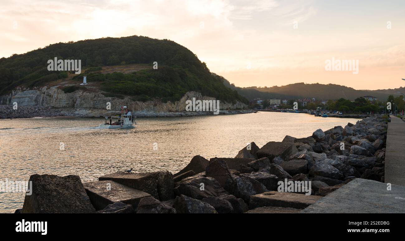 Hafen von Agva. Koca dere Stream. Schwarzmeerküste Sile Viertel, Istanbul Stadt, Türkei Land Stockfoto