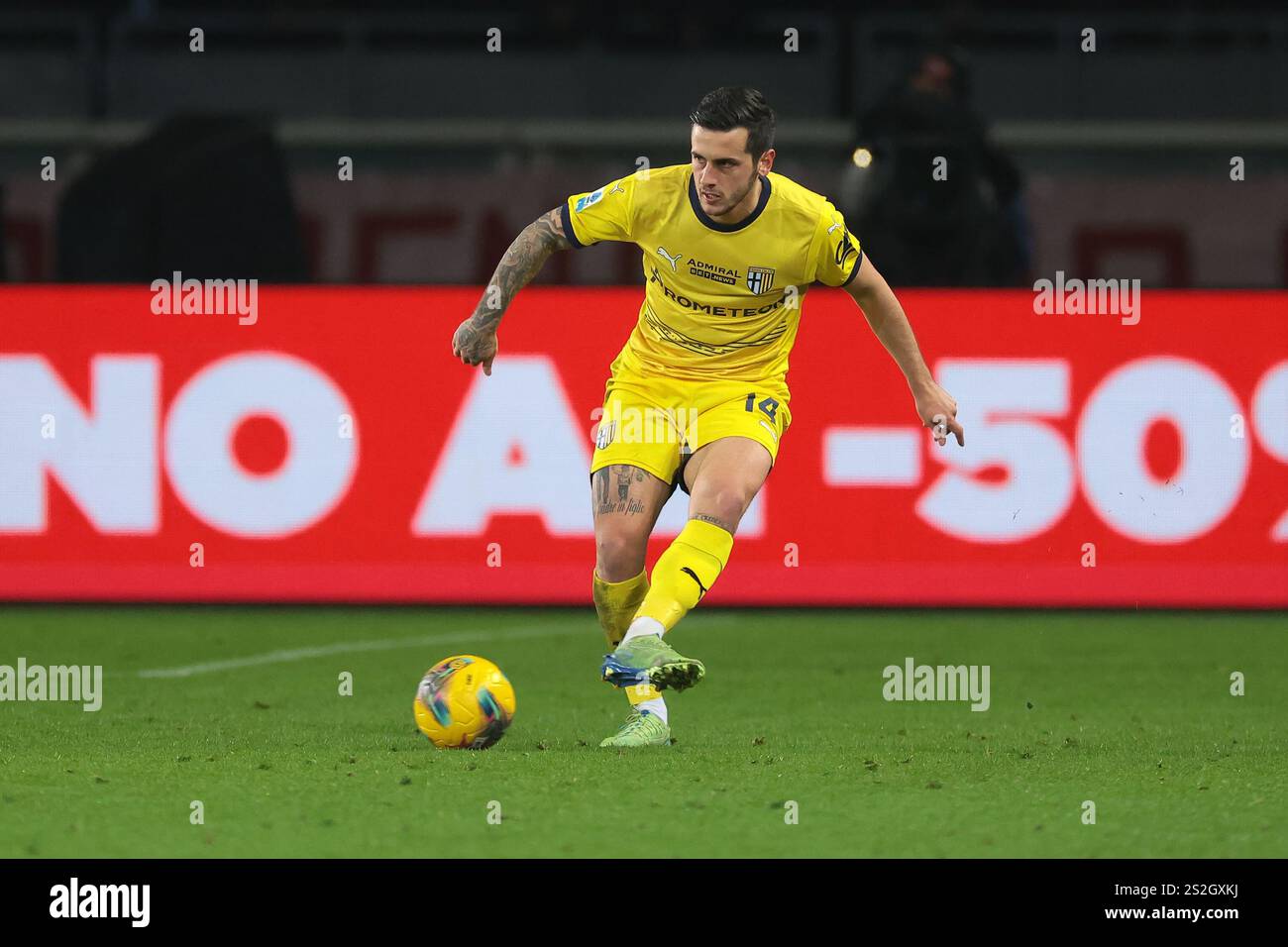 Turin, Italien. Januar 2025. Emanuele Valeri von Parma Calcio während des Spiels der Serie A im Stadio Grande Torino, Turin. Der Bildnachweis sollte lauten: Jonathan Moscrop/Sportimage Credit: Sportimage Ltd/Alamy Live News Stockfoto