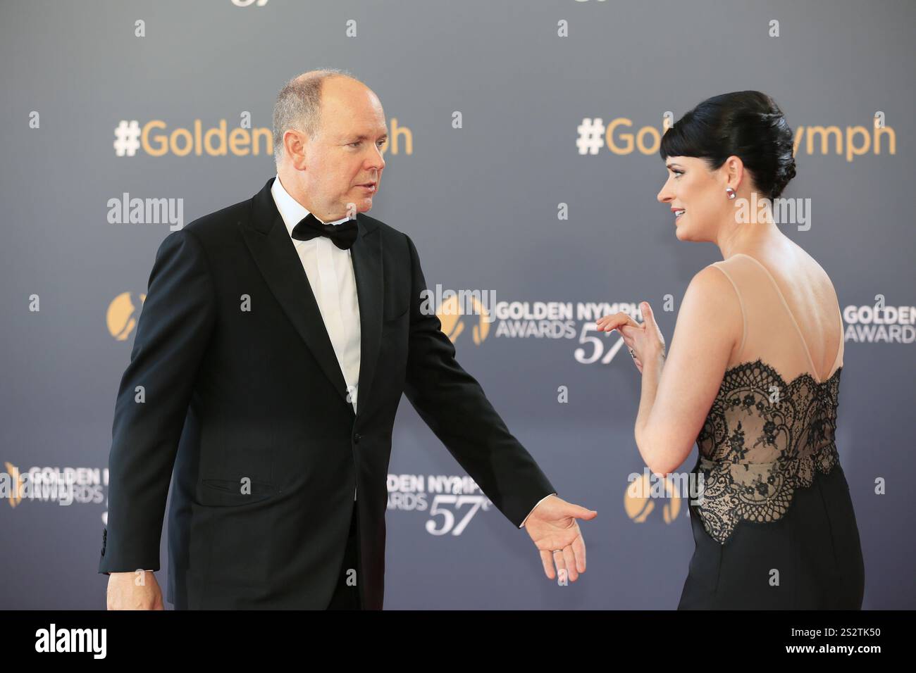 Paget Brewster und Prinz Albert II. Von Monaco, Nymphes d'Or Preisverleihung, 57. Festival de Television de Monte-Carlo, TV Festival Monte-Carlo, Princ Stockfoto