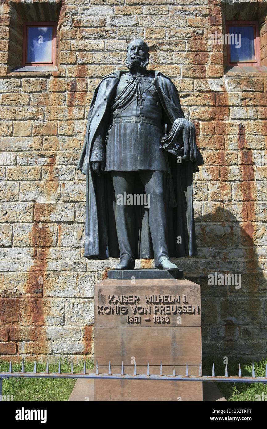 Statue Kaiser Wilhelm I. von Preußen, Schloss Hohenzollern, Stammburg der preußischen Königsfamilie und ehemaliges herrschendes deutsches Kaiserhaus Stockfoto
