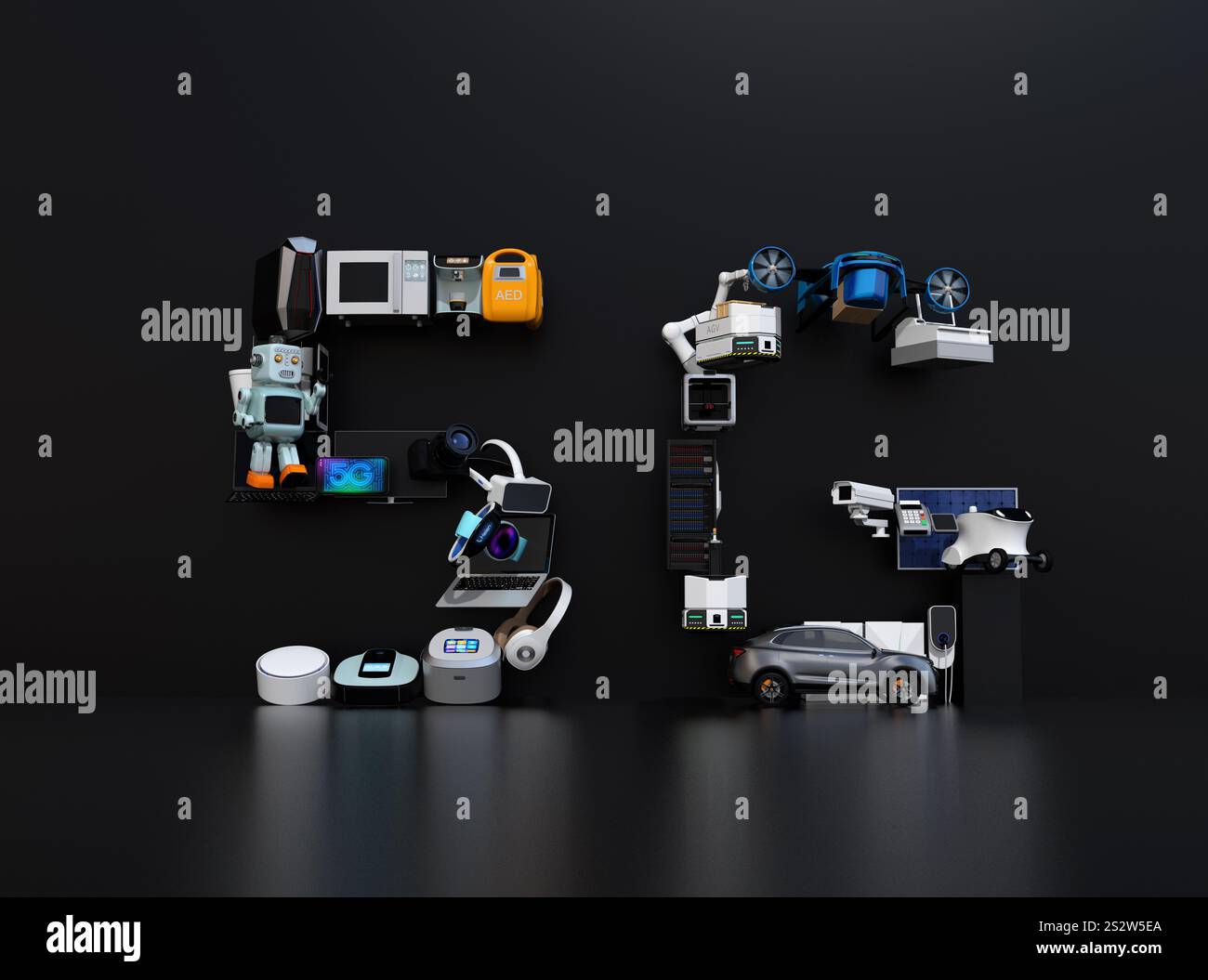„5G“-Buchstaben in Kombination mit Haushaltsgeräten, Drohnen und Autos auf schwarzem Hintergrund. „5G“-Konzept. Stockfoto