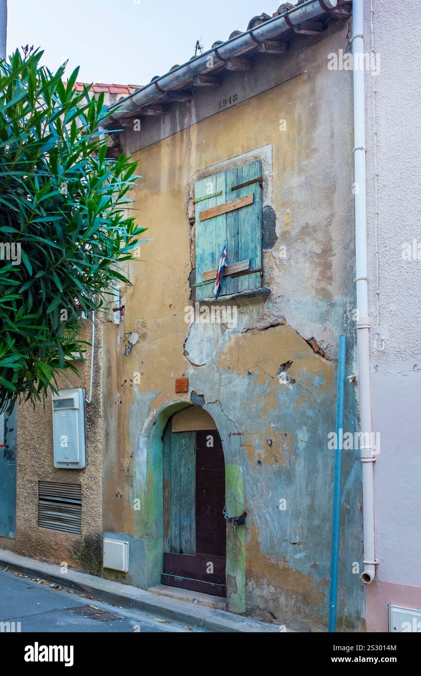 Baufälliges Haus, Marseillan, Herault, Occitanie, Frankreich, Europa Stockfoto