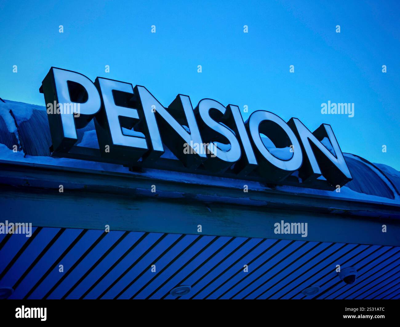 Bett für touristische Übernachtung, Buchung eines Zimmers im touristischen Bett für touristische Übernachtung Stockfoto